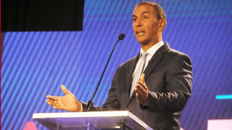 Renuncia Domingo Contreras del PLD