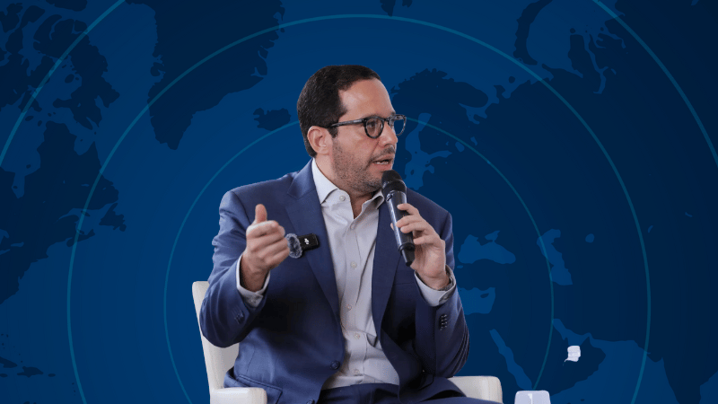 Ministro Sigmund Freund Destaca la Necesidad de Impulsar la Participación Juvenil en la Administración Pública