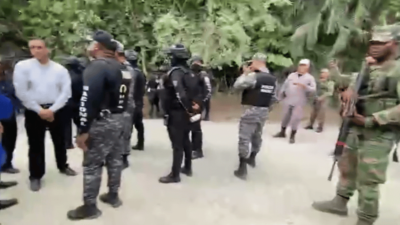 VIDEO – Denuncian Agresión de Más de 200 Militares Contra Comunidad Desarmada