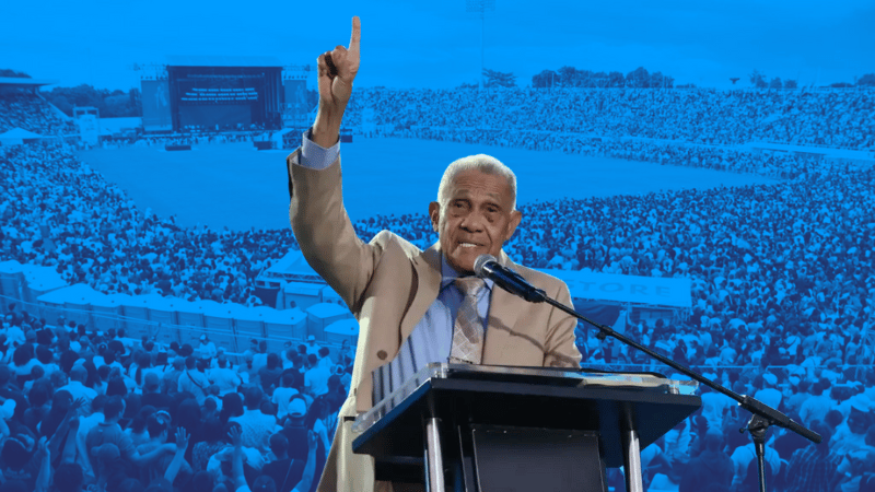 El Pastor Ezequiel Molina Asegura que Detrás de Cada Mujer Exitosa Hay un Hogar Descuidado