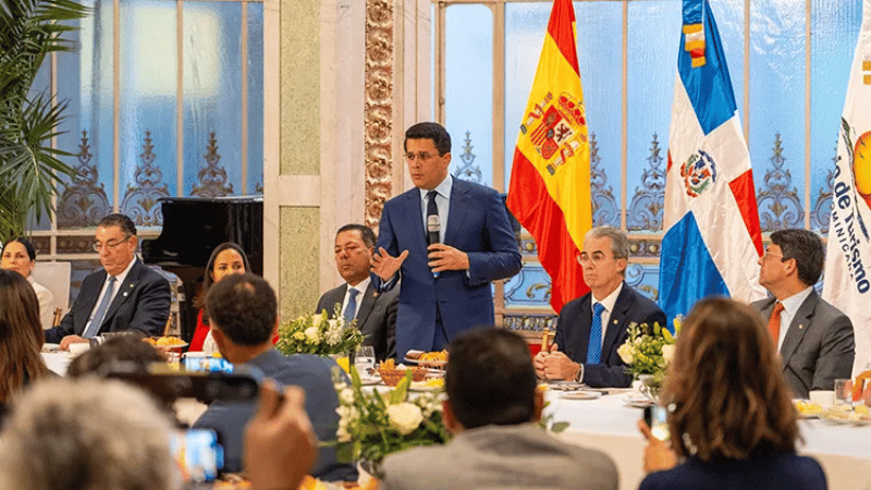 República Dominicana gana el premio al "Mejor Stand" en Fitur 2025