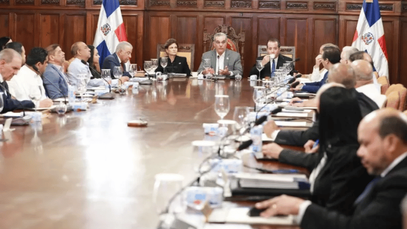 Presidente Luis Abinader y vicepresidenta Raquel Peña encabezan la cuadragésimo octava reunión del Consejo de Ministros