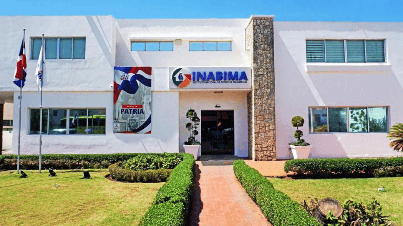 Inabima anuncia indexación salarial del 14.07% para 26,898 maestros jubilados