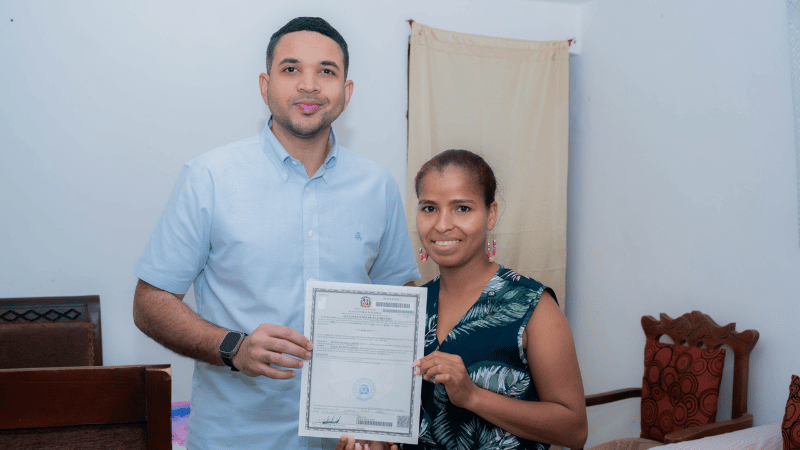 El Ministerio de la Juventud cambia el destino de Marleny tras 20 años de espera para obtener su acta de nacimiento rectificada