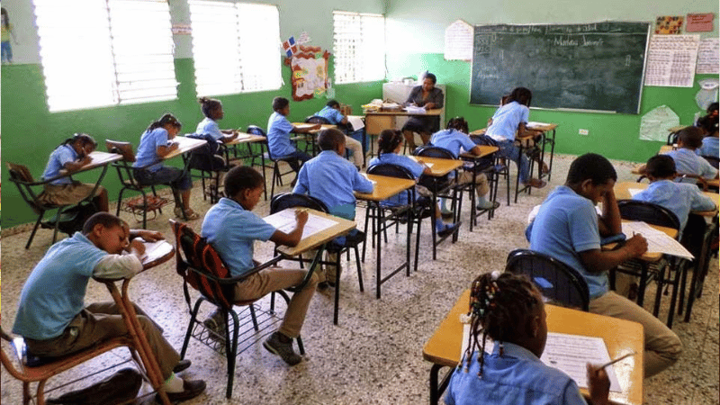 Presidente Abinader destaca avances en aprendizaje de Matemática y Lengua Española en segundo grado de primaria