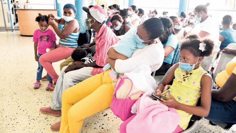 Aumentan casos de niños con vómito y diarrea en centros de salud