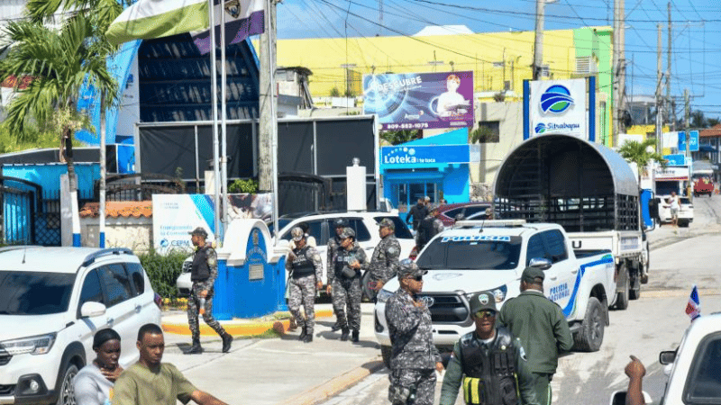 Así luce la entrada de Friusa previo a la marcha “pacífica” de la Antigua Orden Dominicana