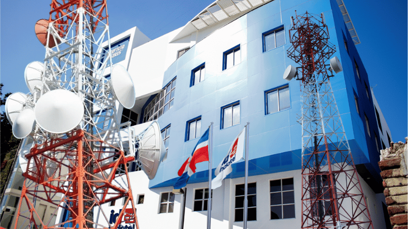 INDOTEL clausura emisoras y negocios reventa de internet