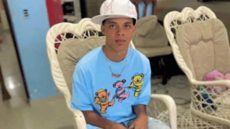 Joven de 22 años muere tras recibir disparo de un agente policial en Santiago Oeste