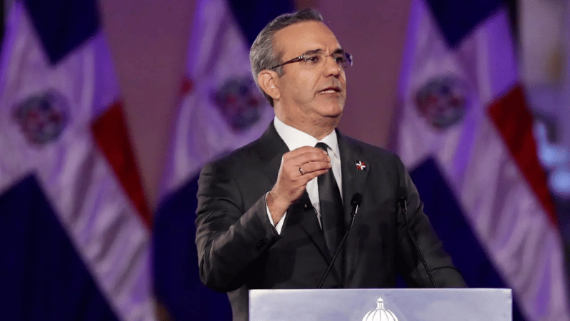 Abinader Impulsa Reforma Diplomática con Rotación y Remoción de Funcionarios