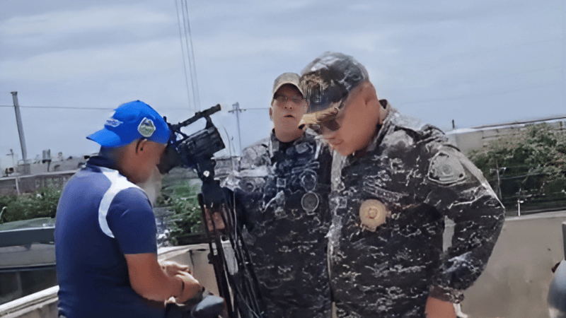 Agentes de la Policía Nacional Desmontan Equipos de CDN en el Edificio Odette II sin Orden Judicial
