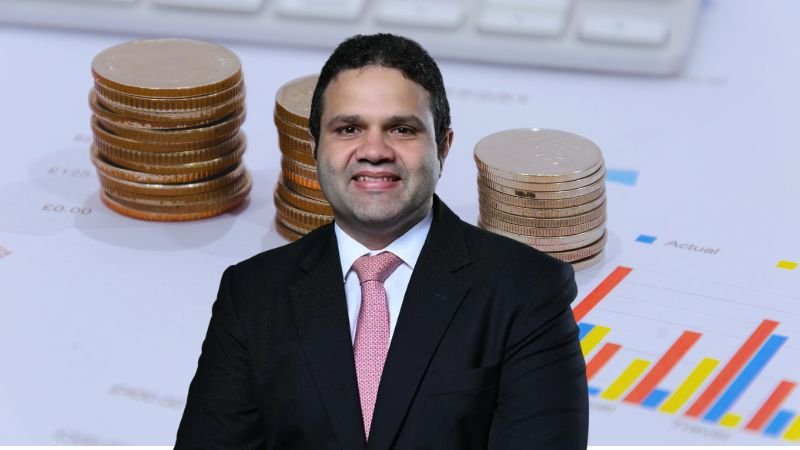 Economista Richard Medina advierte sobre bajo crecimiento económico en RD y efectos de aranceles