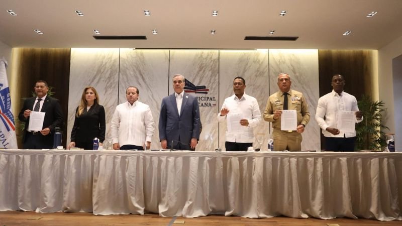 Presidente Abinader Encabeza Firma de Acuerdo para Fortalecer Política Migratoria y Soberanía Nacional