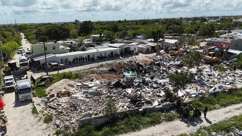 Migración desmantela asentamiento irregular en Mata Mosquito durante operativo conjunto en Bávaro