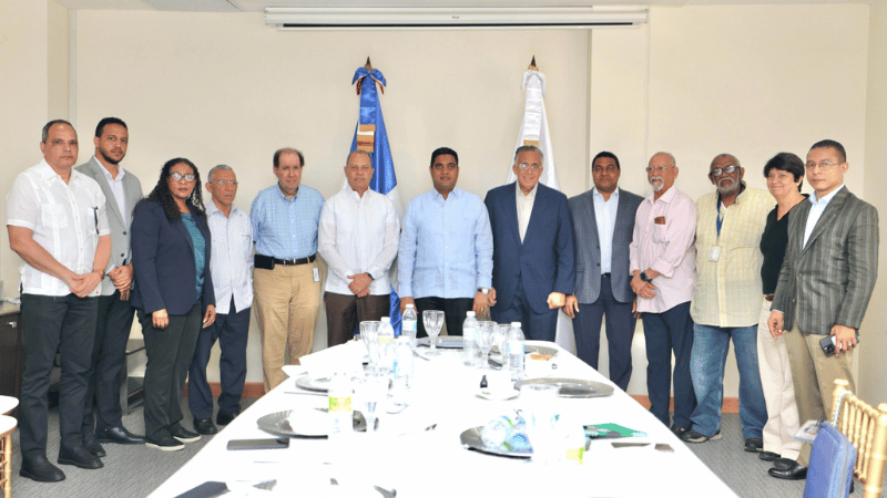Ministerio de Deportes sostiene reunión con liderazgo deportivo nacional rumbo a Santo Domingo 2026