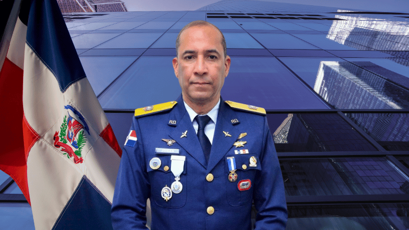 Ministro de Defensa designa nuevo director ejecutivo de la Dirección Nacional Antiterrorista