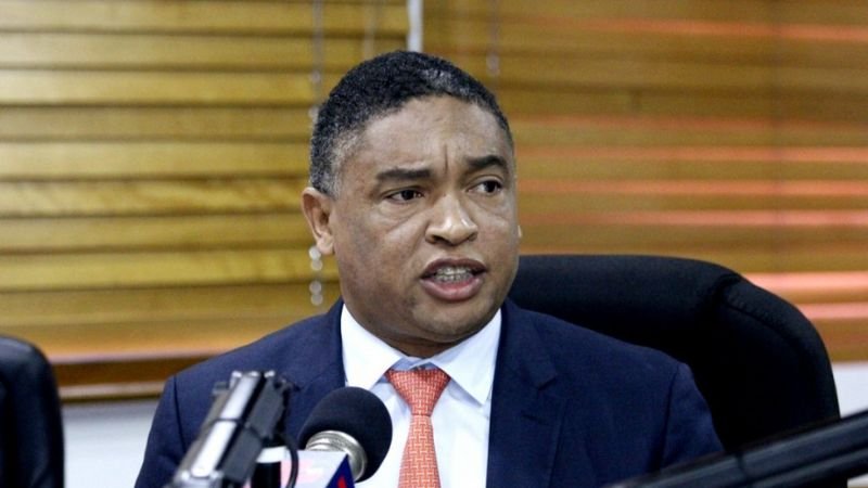 Yván Lorenzo cuestiona incoherencia del gobierno ante amenaza de bandas haitianas