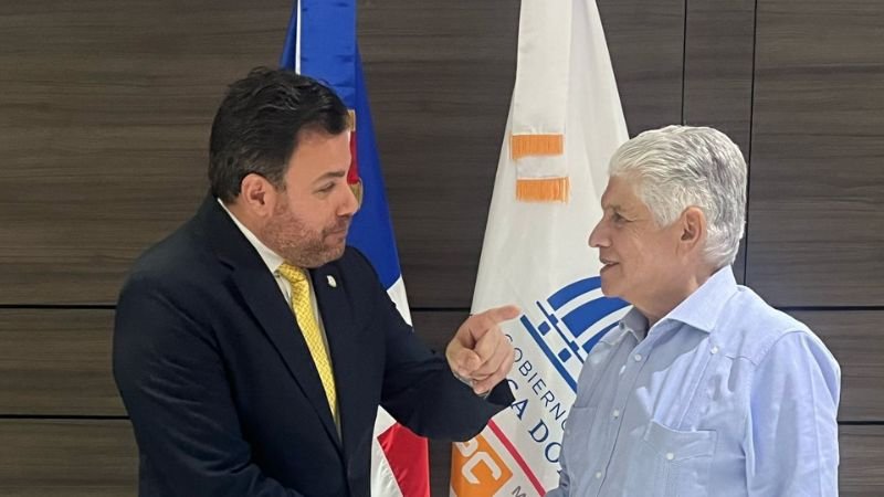 Senador Aneudy Ortiz se reúne con el Ministro de Obras Públicas para impulsar obras prioritarias en San José de Ocoa