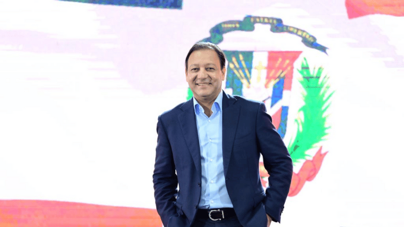 Abel Martínez reitera su apoyo al presidente Abinader con medidas migratorias anunciadas