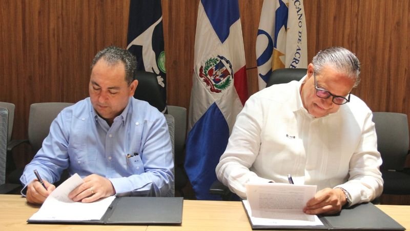ODAC y SNS firman acuerdo para acreditar laboratorios de la red pública