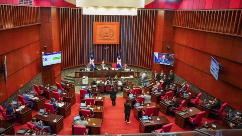 Senadores continúan análisis del proyecto de Ley de Libertad de Expresión y Medios Audiovisuales