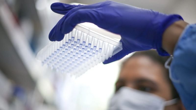 La OMS no descarta que el virus de la covid se originara por una fuga en un laboratorio