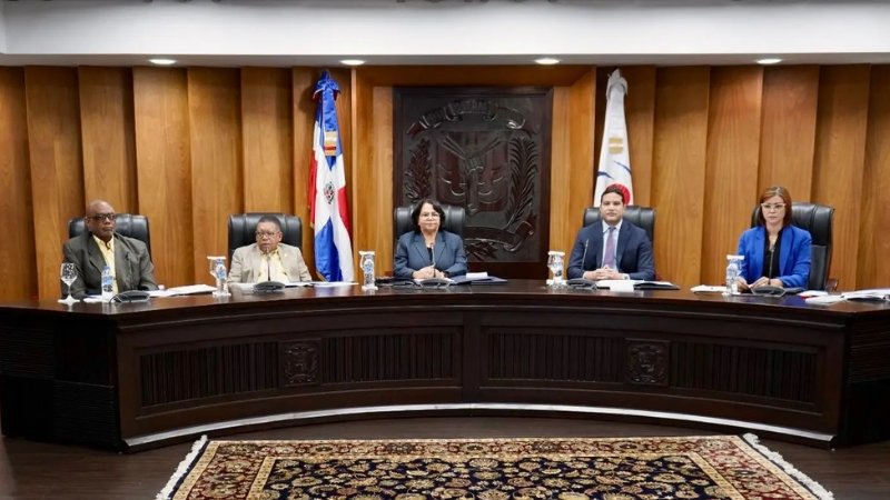 Auditoría Revela Irregularidades en los Registros de Gastos de la Liga Municipal Dominicana