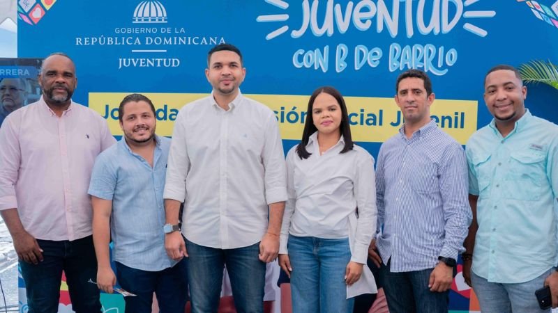 Impactante Jornada de Emprendimiento Juvenil en Los Alcarrizos: "Juventud con B de Barrio" Inspira a Cientos de Jóvenes