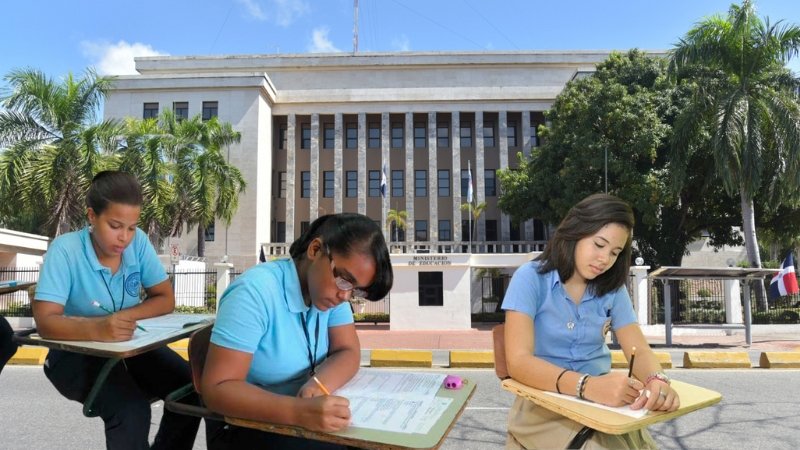 MINERD convoca a más de 114 mil estudiantes para la primera convocatoria de Pruebas Nacionales 2025