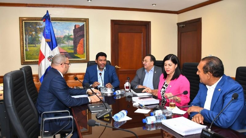 El Senado Avanza en la Modernización del Código de Trabajo con Amplio Consenso