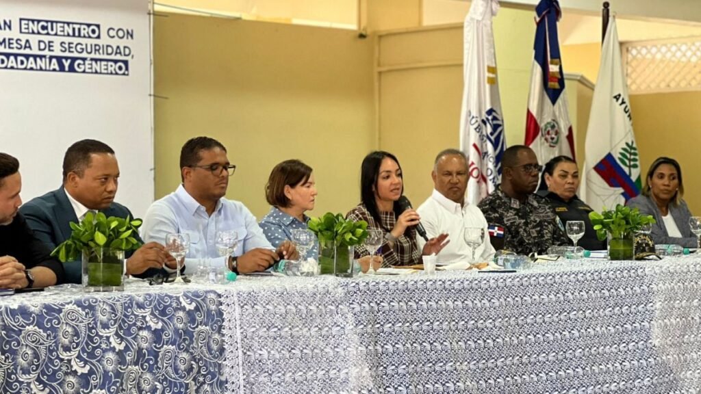 Faride Raful encabeza en Peravia programa de Seguridad, Ciudadanía y Género