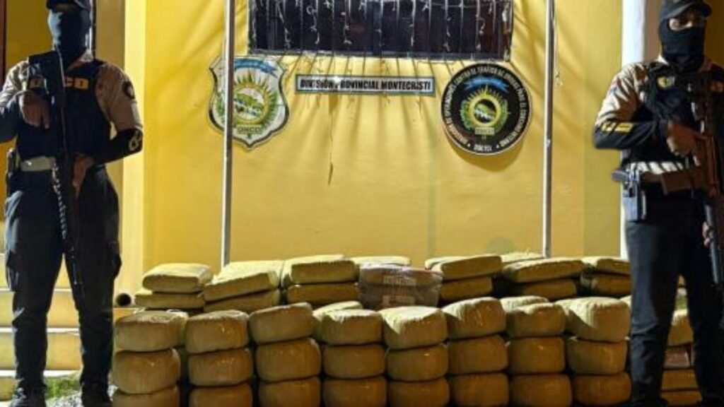 Incautan 1,303 libras de marihuana llegadas desde Jamaica en Montecristi