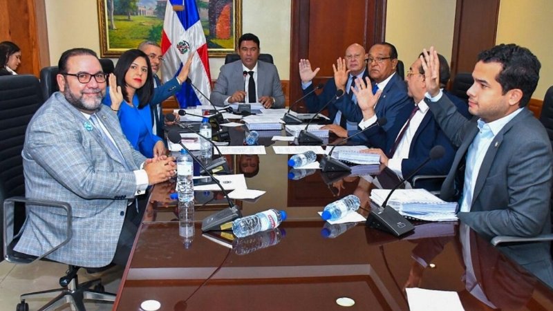 Senado Concluye Análisis de Proyecto para Modificar Código de Trabajo