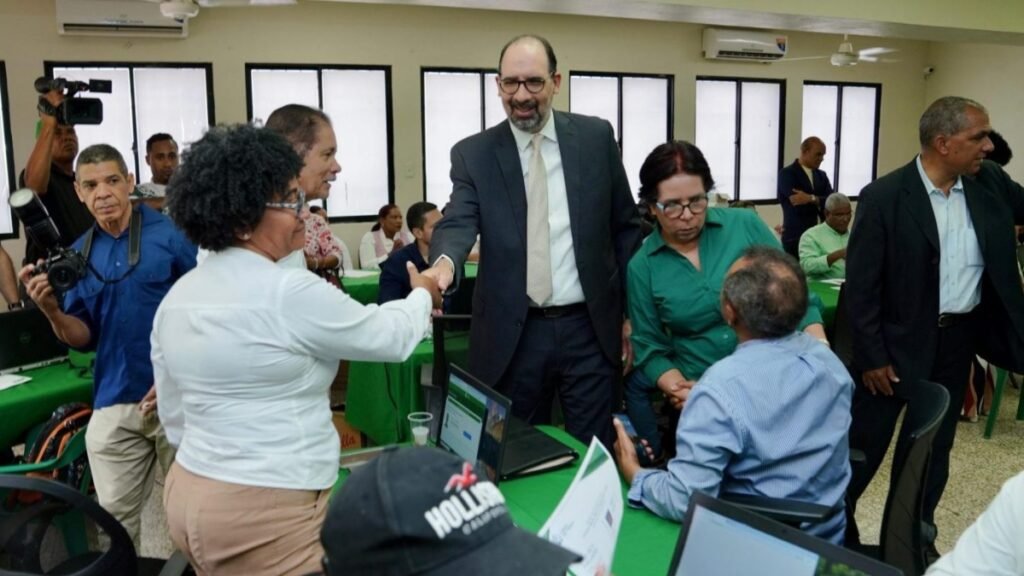 Destaca masiva participación de aspirantes en Fuerza del Pueblo