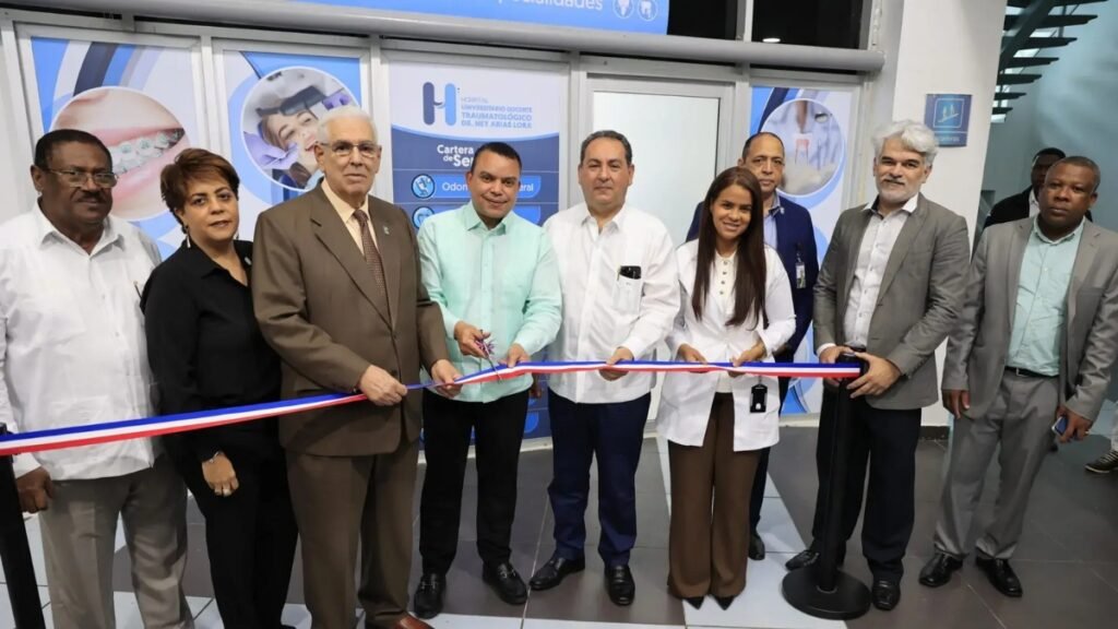 Arias Lora inaugura moderna unidad de odontología con tecnología avanzada1