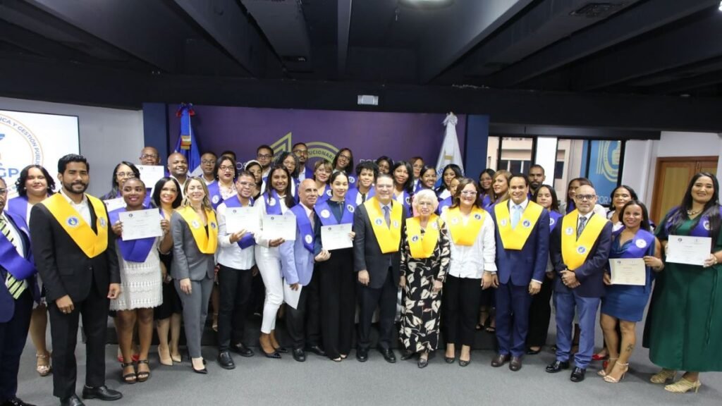 Más de 1,500 militantes del PRM se forman en la destacada escuela política del partido