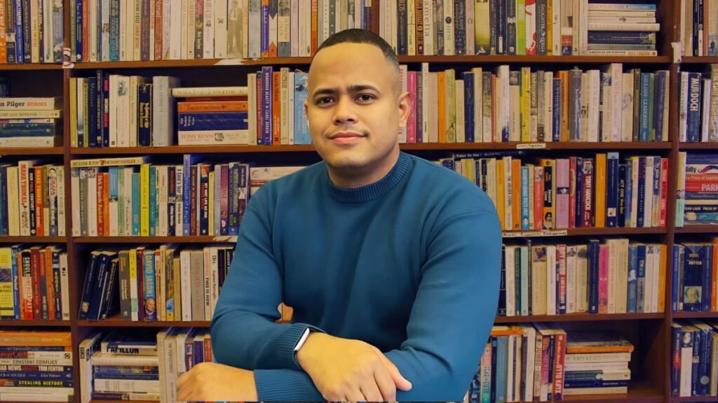 José Núñez Germosén felicita a padres en su día