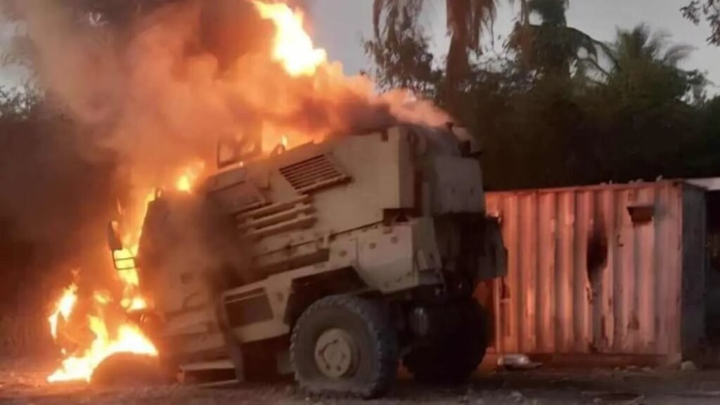 Pandillas en Haití intensifican ataques: incendian vehículos blindados de fuerzas kenianas