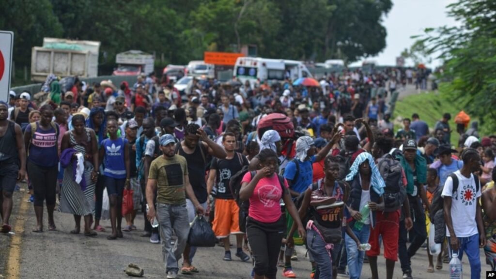 Gobierno haitiano ofrece ayuda forzada e insuficiente a desplazados: 'No sabemos a dónde ir'