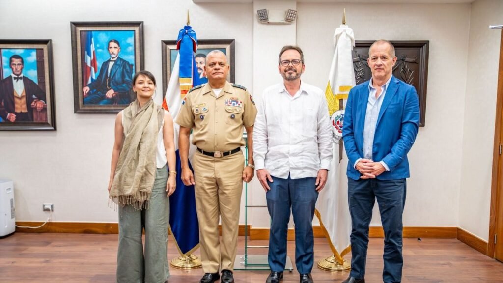 Relevante reunión entre el Ministerio de Defensa y representante de la ONU para abordar situación en Haití