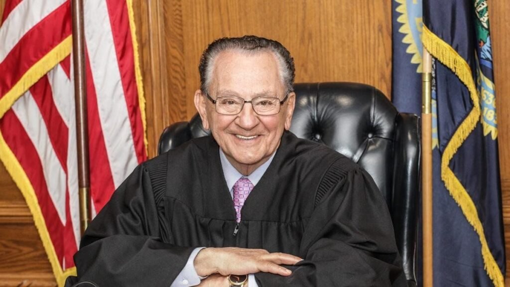 Fallece Frank Caprio, el juez más querido por su humanidad