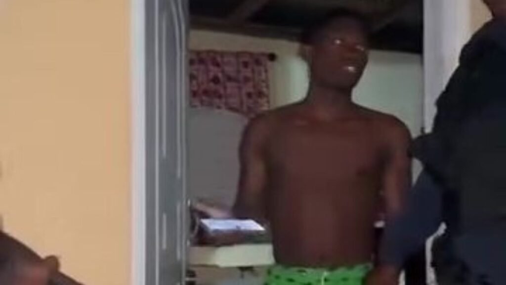 Ciudadano haitiano es aprehendido en Dajabón acusado de agredir sexualmente a un menor.