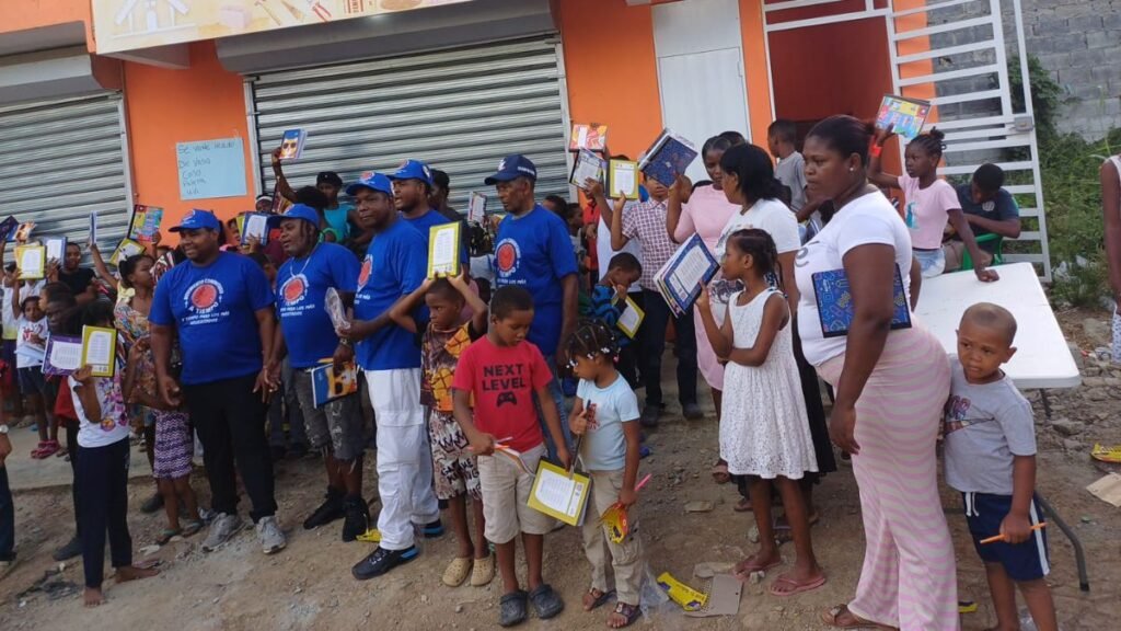 Movimiento Comunitario a Tiempo reafirma su compromiso con el desarrollo de Los Alcarrizos