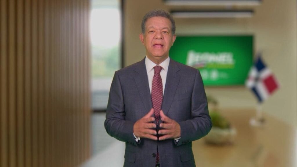 Leonel Fernández disertará sobre “Cien años de soledad” en la Feria del Libro de Neiba