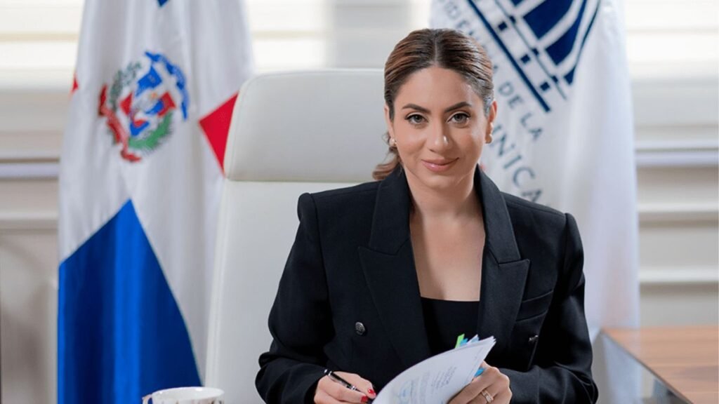 Miles de dominicanos dejan el asistencialismo y se integran al mercado laboral, afirma Gloria Reyes