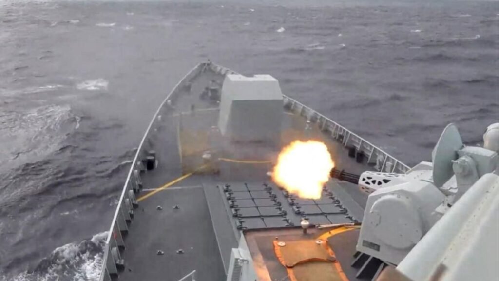 China dispara cohetes y encierra a Taiwán en ejercicios militares más amplios del año