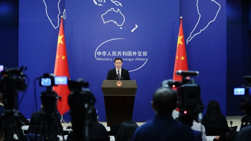 Gobierno chino reprocha sanciones ucranianas contra sus nacionales y promete protección