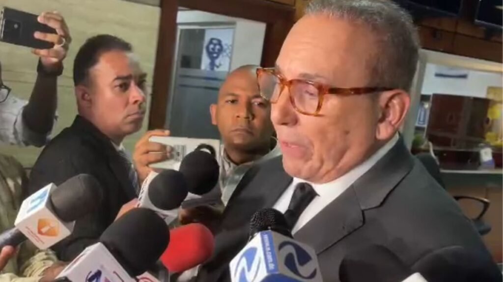 Abogado de imputado en caso SeNaSa pide dispersar protesta “a bombazos” mientras manifestantes exigían justicia