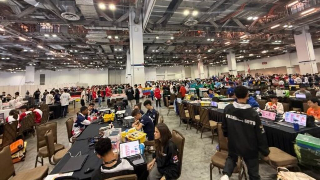 RD brilla con medallas en la final del World Robot Olympiad 2025