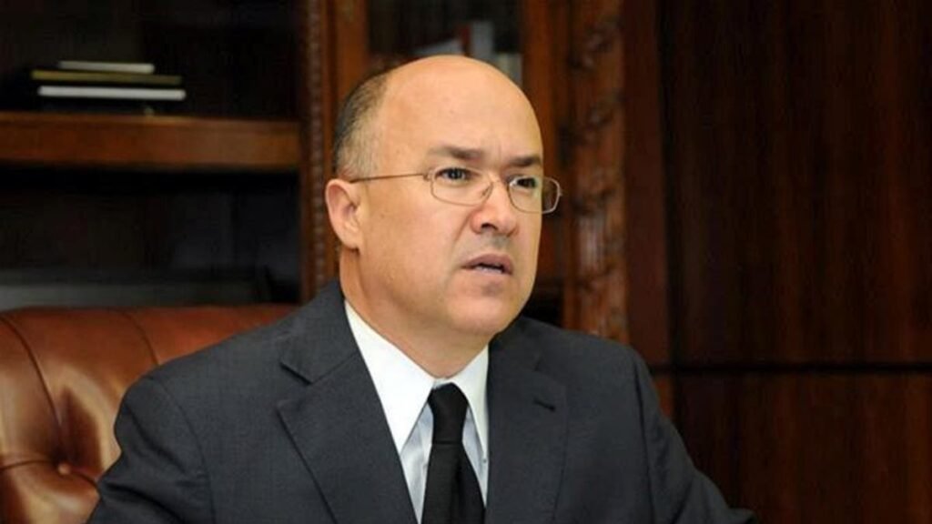 Domínguez Brito pide a la PGR investigar gestión pasada de Seguros Reservas